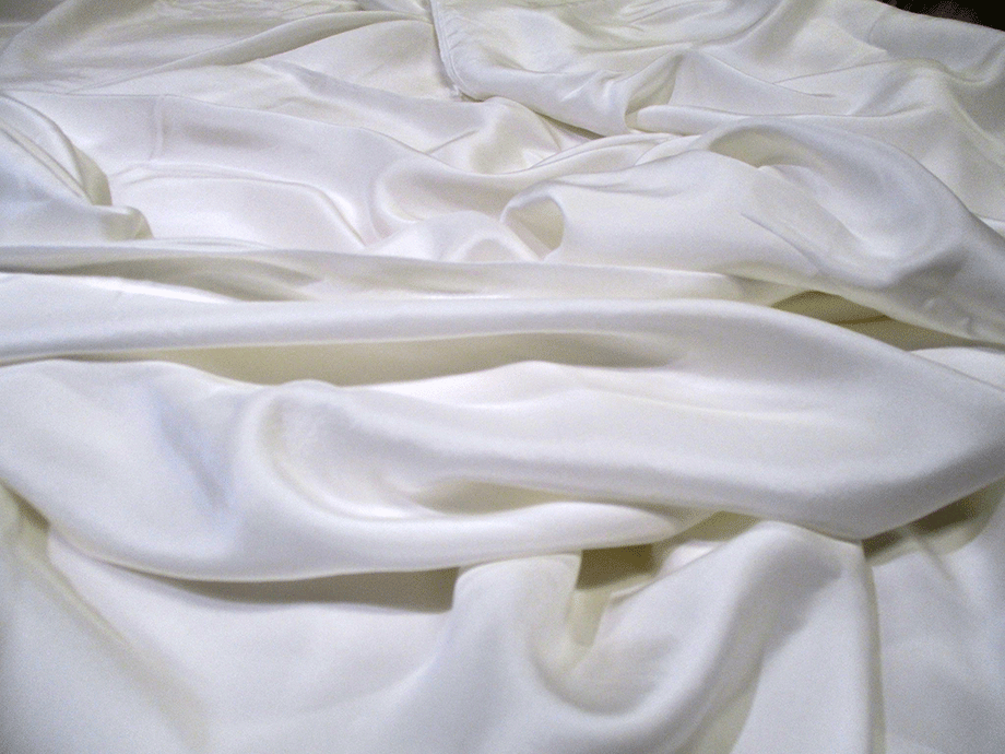 純粋国産シルク100掛け布団カバー、日本製の生地を使い国内工場で縫製、最高級シルク